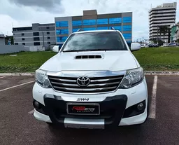 Hilux SW4