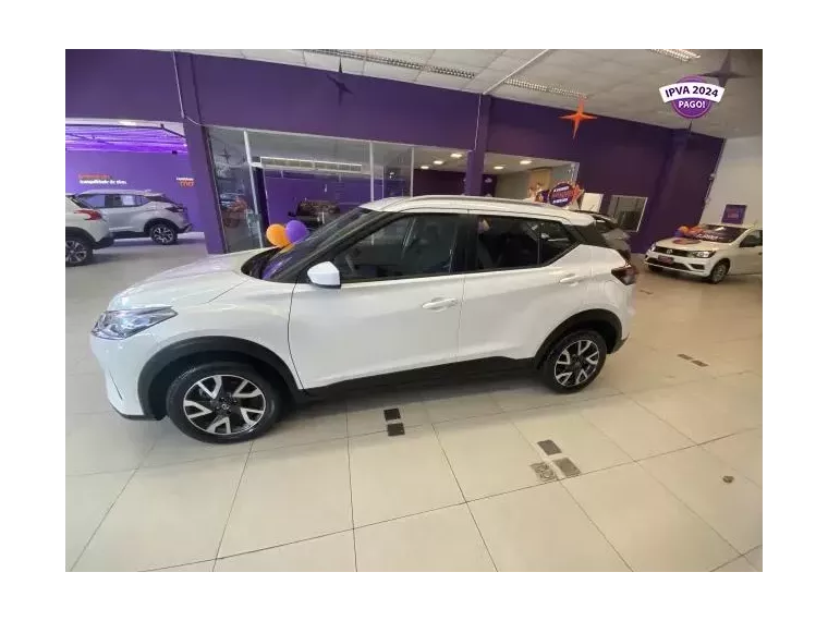 Nissan Kicks Branco 4