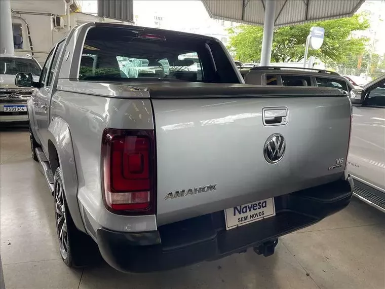 Volkswagen Amarok Prata 5