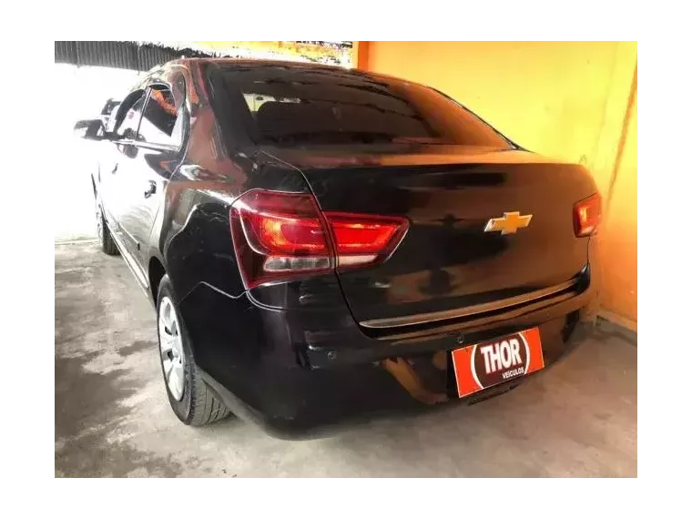 Chevrolet Cobalt Preto 6