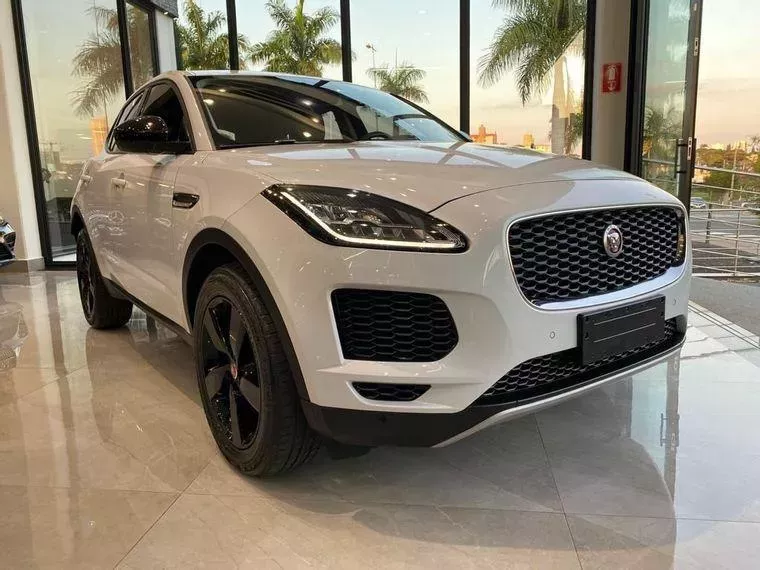 Jaguar E-pace  Branco 3