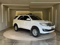 Toyota Hilux SW4