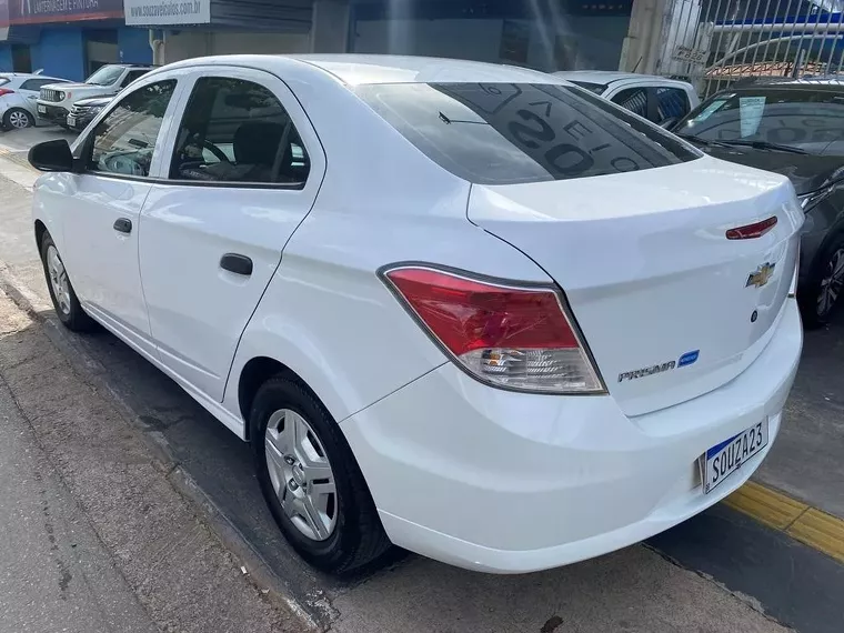 Chevrolet Prisma Branco 10