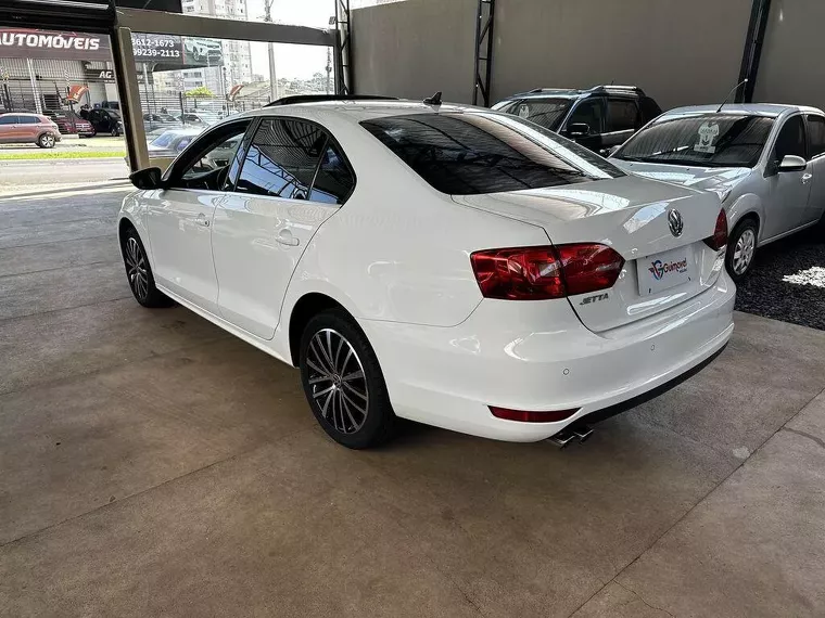 Volkswagen Jetta Branco 5