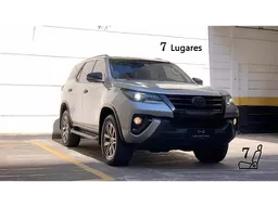 Toyota Hilux SW4