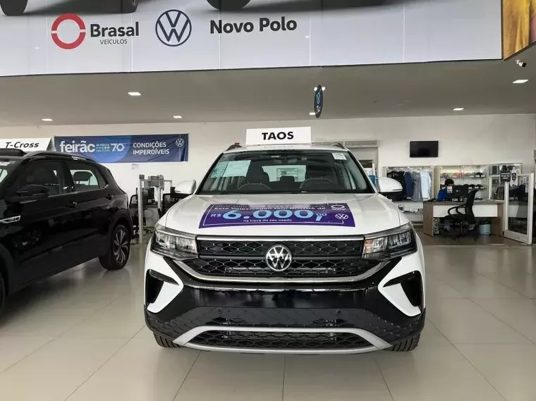 Volkswagen Taos Prata 11