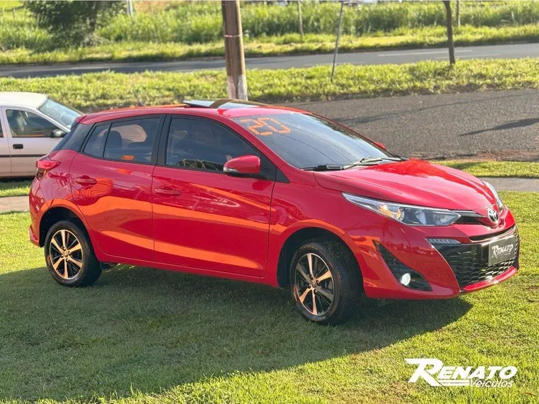 Toyota Yaris Vermelho 3