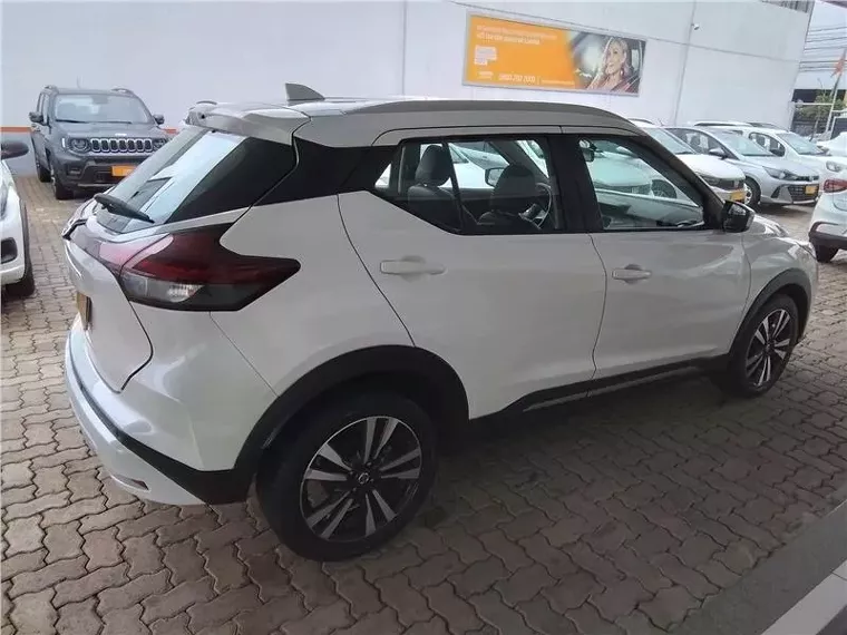 Nissan Kicks Branco 10