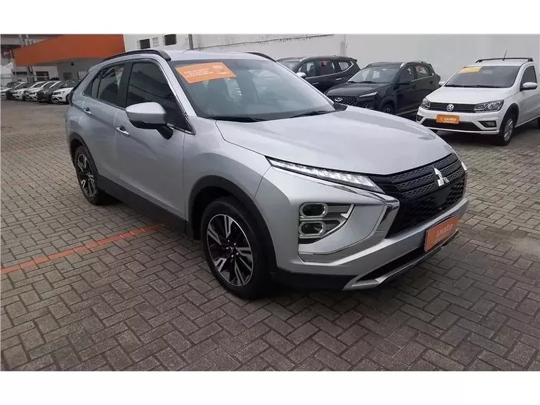 Mitsubishi Eclipse Cross Prata 1