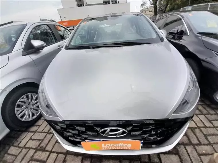 Hyundai HB20S Prata 1