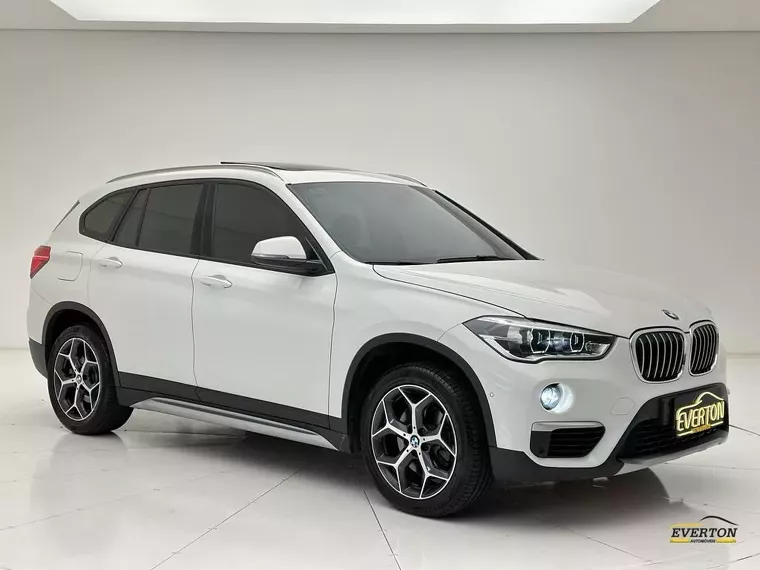 BMW X1 Branco 15