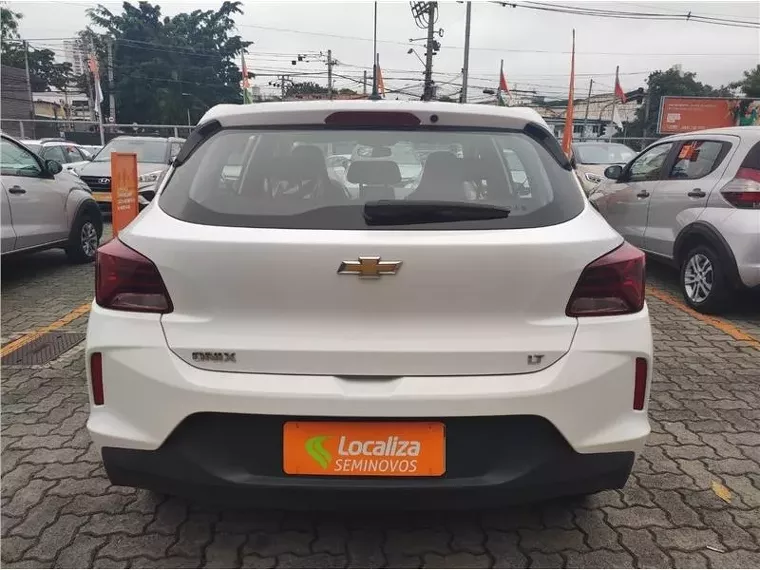 Chevrolet Onix Branco 6