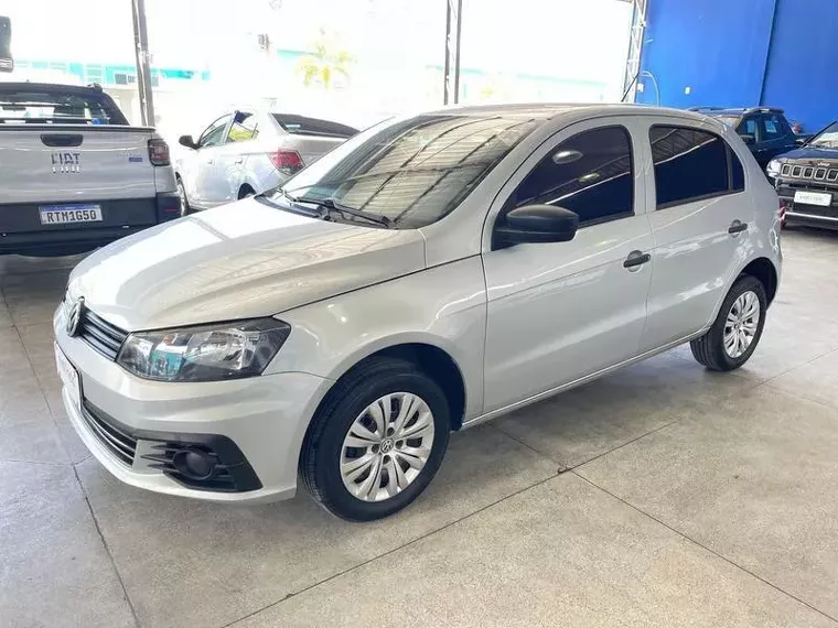 Volkswagen Gol Prata 12