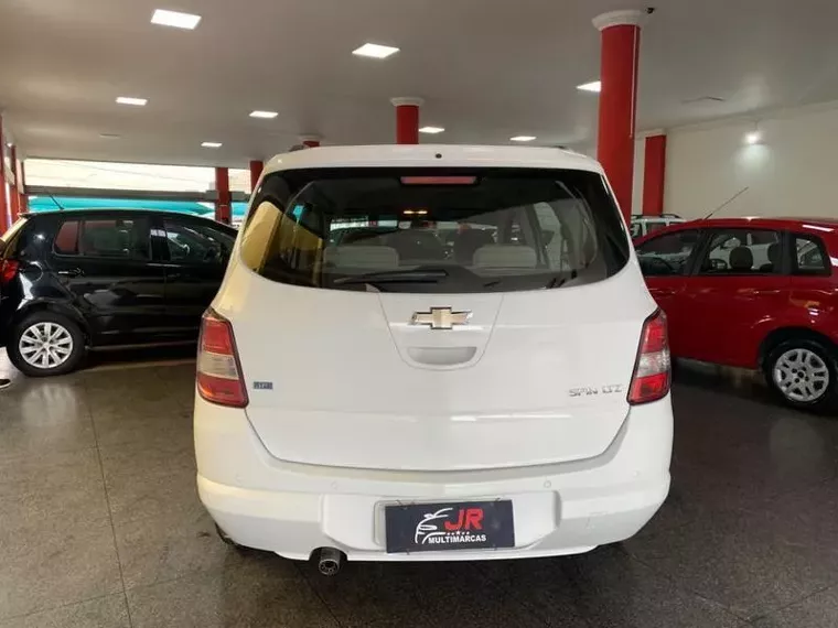 Chevrolet Spin Branco 18