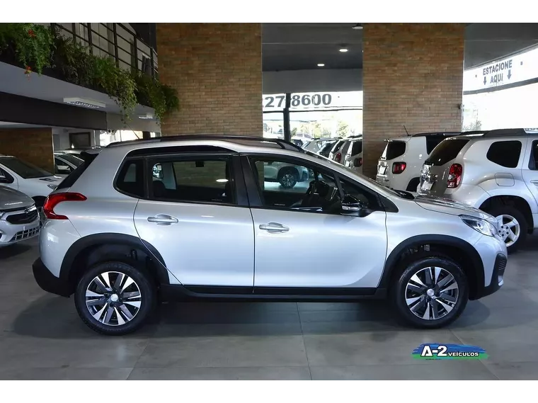 Peugeot 2008 Prata 3