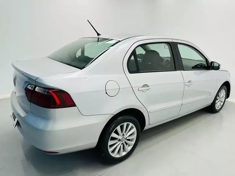 Volkswagen Voyage Prata 7