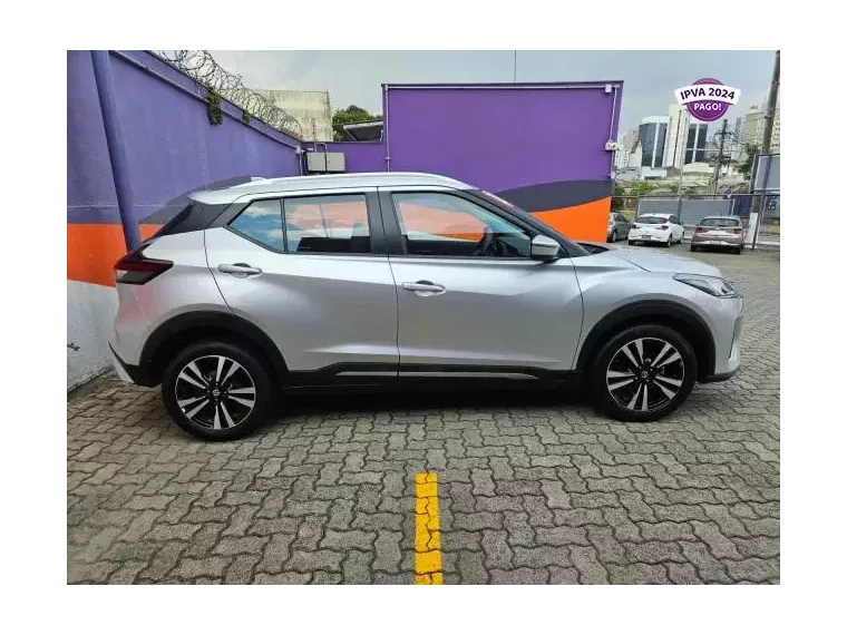 Nissan Kicks Prata 6