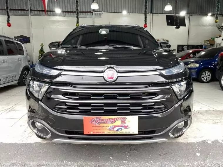 Fiat Toro Preto 1