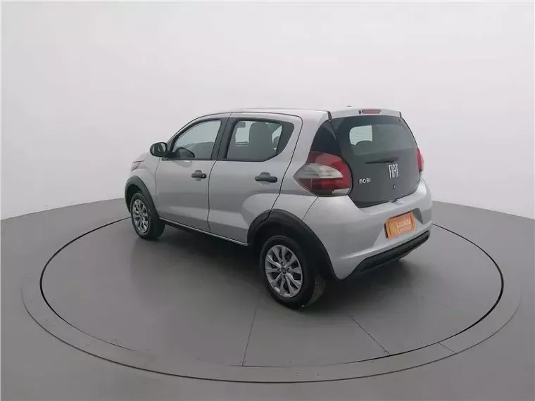 Fiat Mobi Prata 13