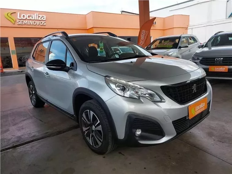 Peugeot 2008 Cinza 4