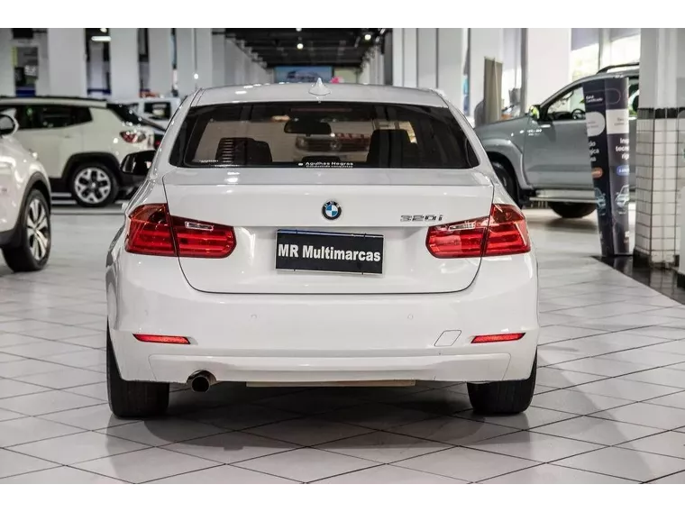 BMW 320i Branco 2