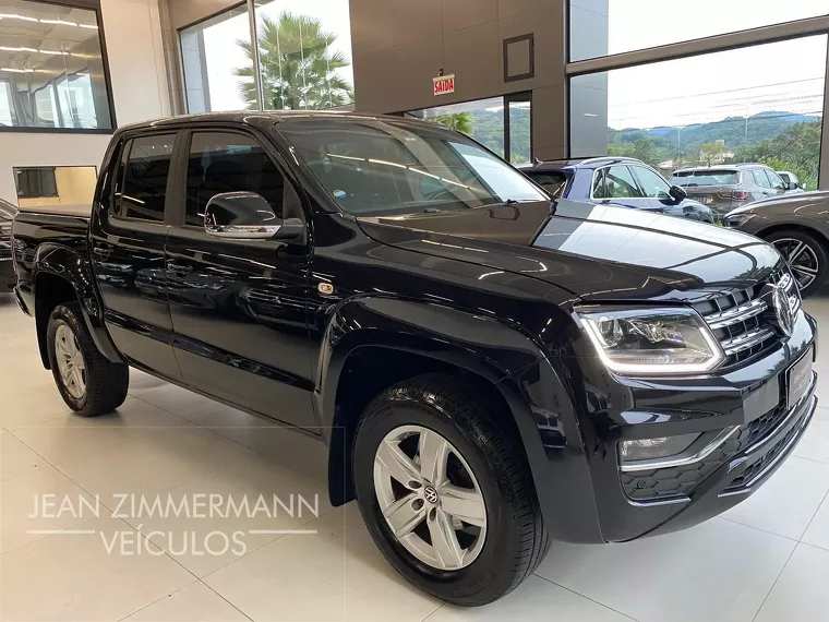 Volkswagen Amarok Preto 15