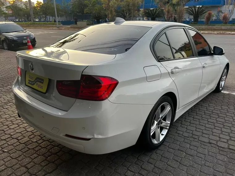 BMW 320i Branco 8