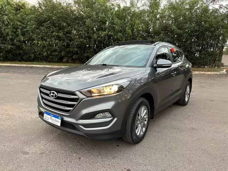 Hyundai Tucson Cinza 1