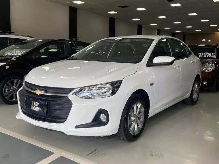 Chevrolet Onix Branco 3