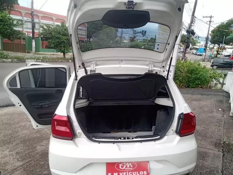 Volkswagen Gol Branco 8