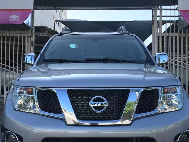 Nissan Frontier Prata 8