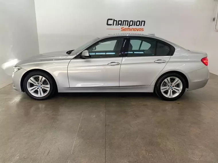 BMW 320i Prata 10