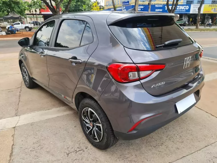 Fiat Argo Cinza 3