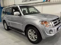 Mitsubishi Pajero Full