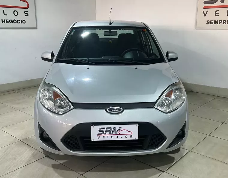 Ford Fiesta Prata 2