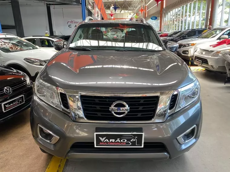 Nissan Frontier Cinza 4