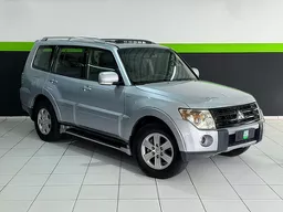 Mitsubishi Pajero Full