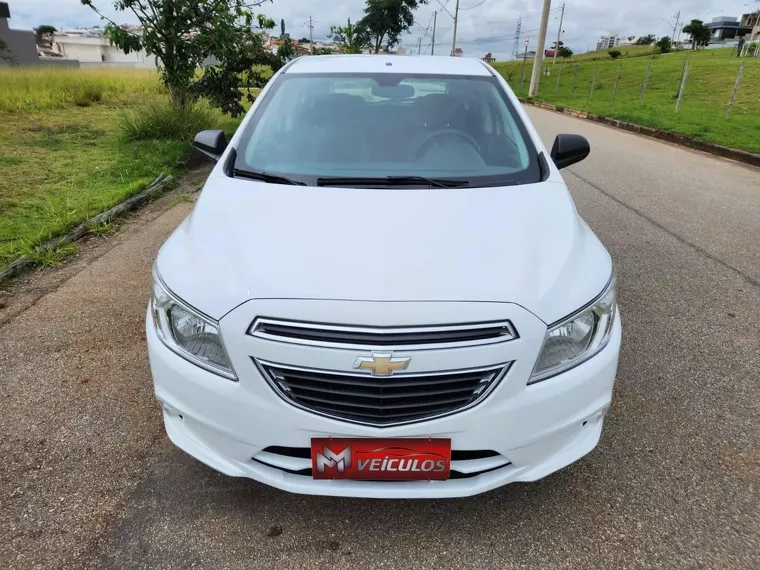 Chevrolet Onix Branco 2