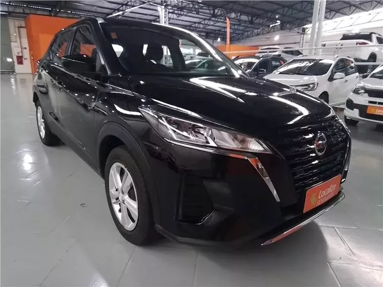 Nissan Kicks Preto 8