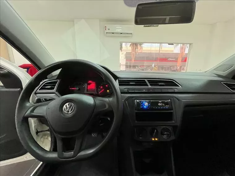 Volkswagen Voyage Branco 9