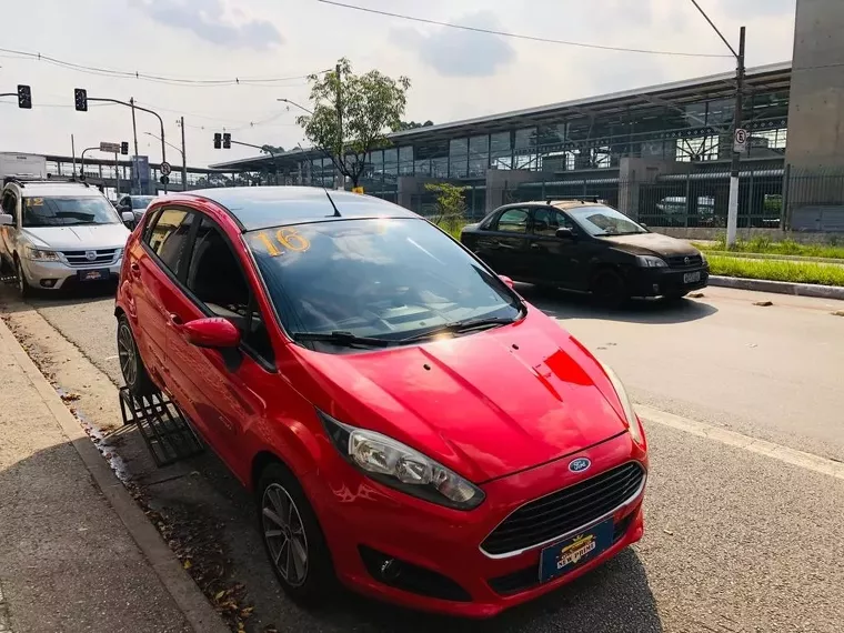 Ford Fiesta Vermelho 6