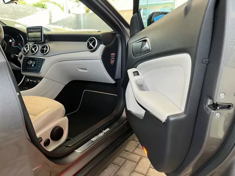 Mercedes-benz GLA 250 Cinza 14