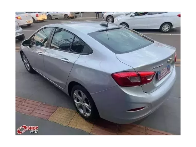 Chevrolet Cruze Prata 5