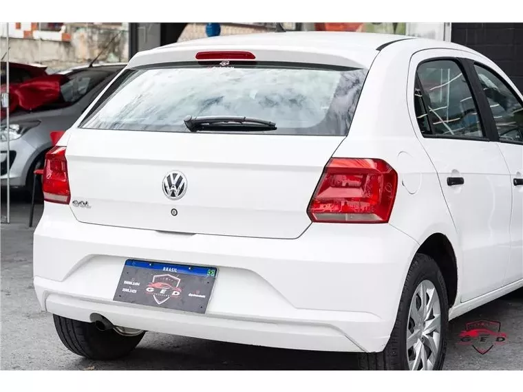 Volkswagen Gol Branco 11