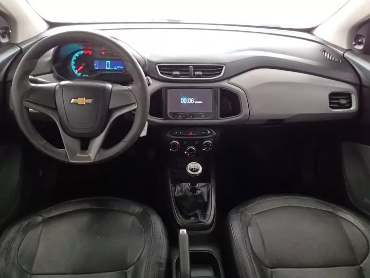 Chevrolet Onix Preto 14