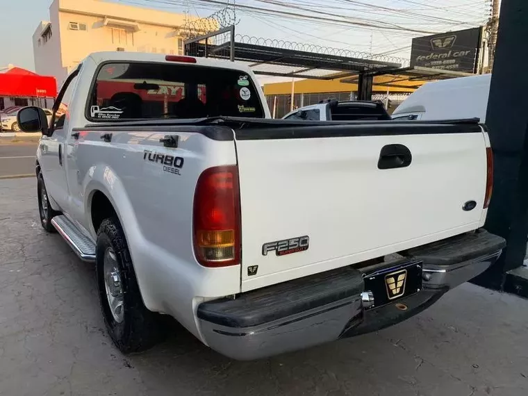 Ford F-250 Branco 2