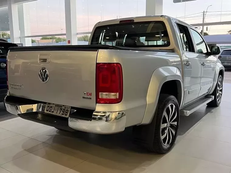 Volkswagen Amarok Prata 4