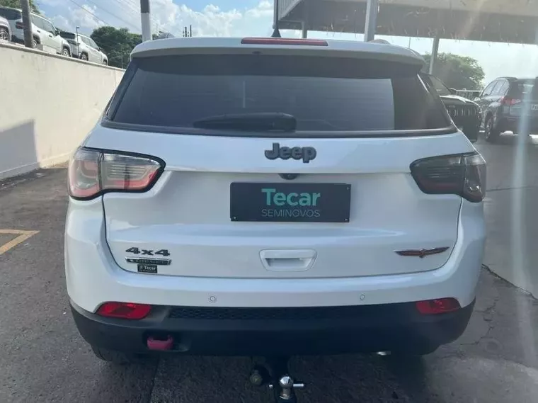 Jeep Compass Branco 19