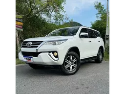 Toyota Hilux SW4