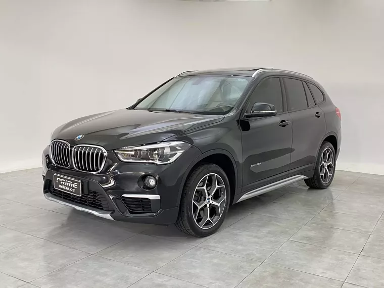 BMW X1 Preto 5